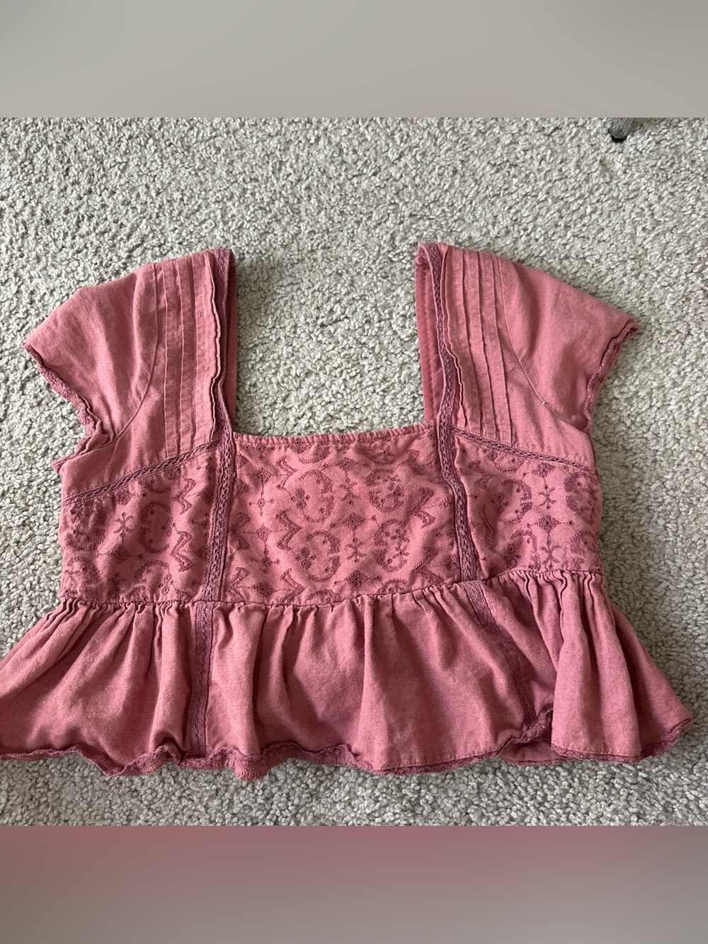 American Eagle Women’s Dusty Rose Square-Neck Flutter Sleeve Top